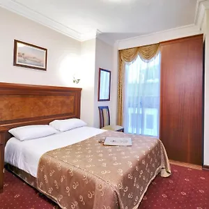 Grand Eyuboglu 3*, İstanbul Türkiye